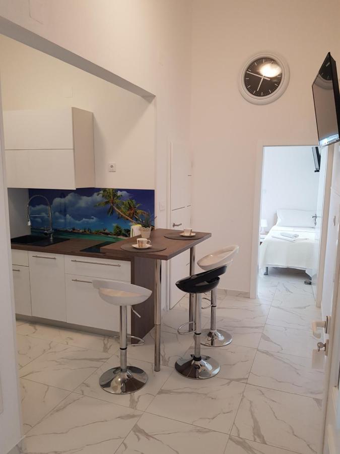 Apartments Sun Dance With Heated Pool Novalja Exterior foto
