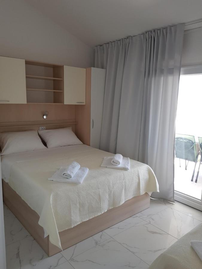 Apartments Sun Dance With Heated Pool Novalja Exterior foto