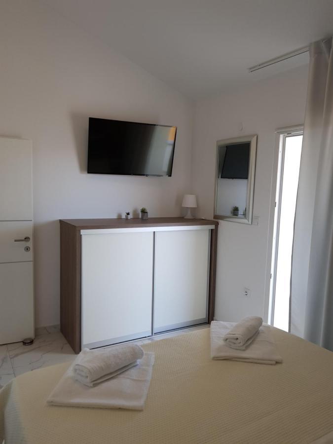 Apartments Sun Dance With Heated Pool Novalja Exterior foto
